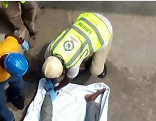 GRAPHIC: Man Commits Suicide At The Lagos State Magistrate Court Over 40K Debt