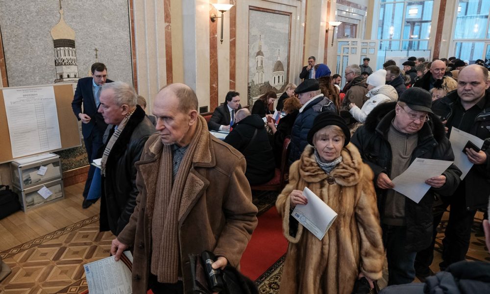Opposition, NGO Cry Fraud In Russian Polls