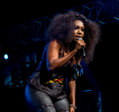 Niniola Blames The Organisers For Her Poor Performance At The Headies