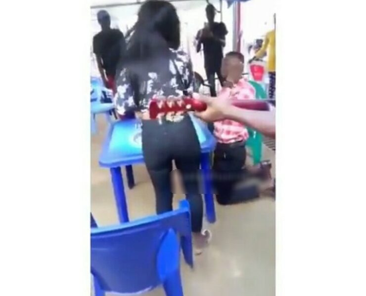 A yet to be identified Nigerian guy has just been humiliated in public after he went down on his knee to propose to his girlfriend only to get a slap for forgetting the ring. The video which has since gone viral show the young man on his knees saying all the emotional words only to deep his hands into his pocket and realized that he was not with the ‘ring’. The lady was furious at the whole thing, she then slowly moved towards the young man saying ‘are you serious?’, then she landed a heavy slap on his cheek and walked out on him. What a moment for the young man, thoughts of where the ring would be must have been going through his mind when the slap came in.