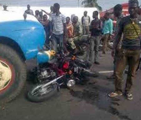 Okada Rider Crushed To Death By A Truck In Ogun State