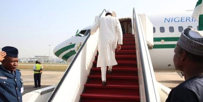 President-Buhari-onboarding-plane