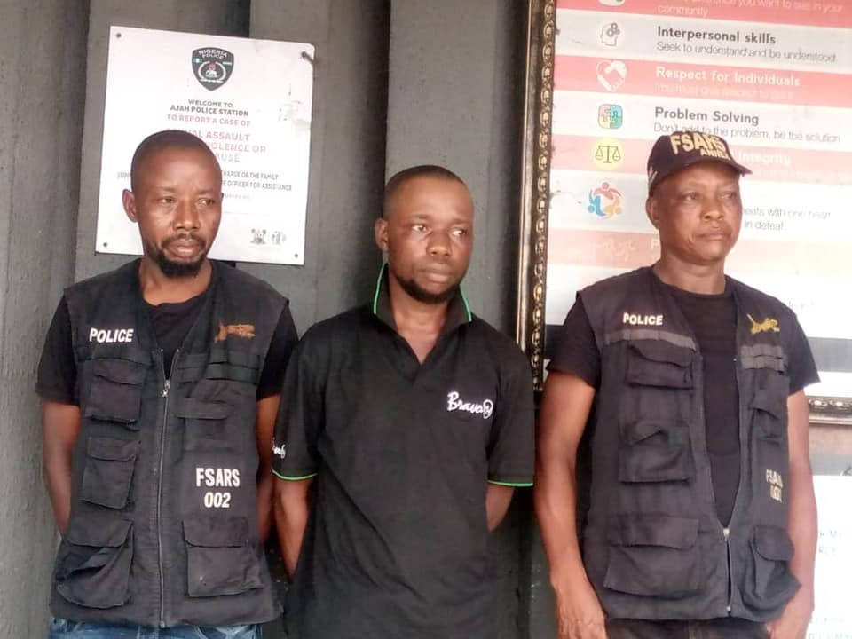 Lagos Police Arrest 2 FSARS Operatives, 1 Civilian Accomplice Over Extortion, Intimidation Of Citizens