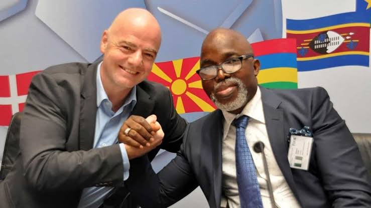 L-R: FIFA President, Infantino and NFF President, Amaju Pinnick.