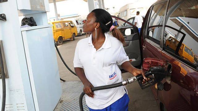 FG Reduces Fuel Price From N168 To N162.44 Per Litre