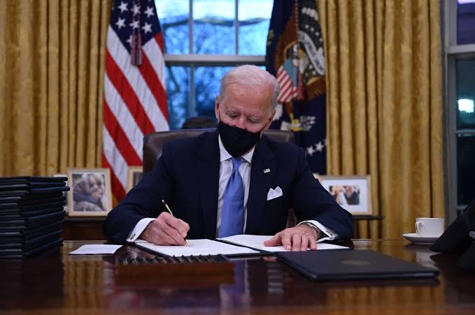 Biden Revokes Trump’s Ban On Green Card Applicants Entering Into US