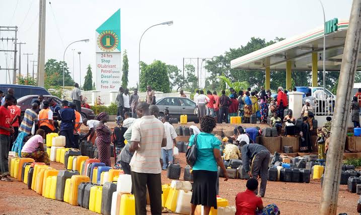 FG Raises Concern Over Possible Petrol Scarcity