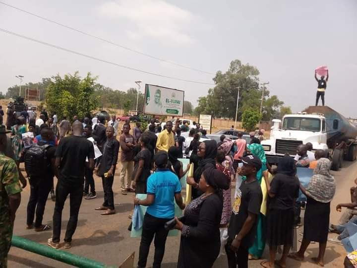 Kaduna Abduction: Parents Protest, Give Govt 48-Hour Ultimatum To Rescue Students