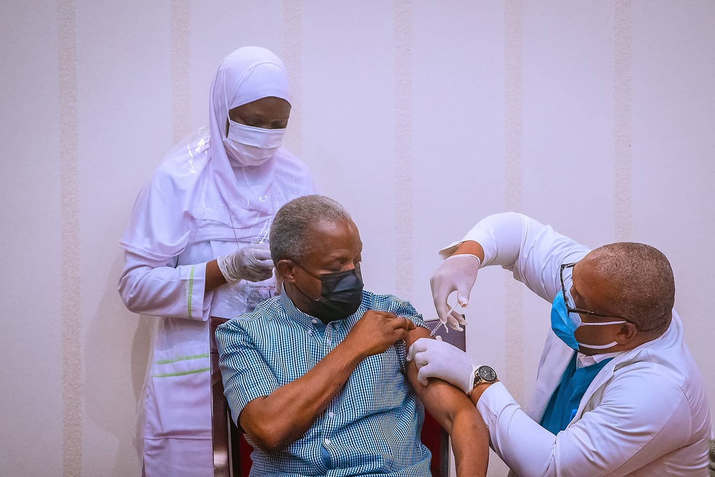 COVID-19 Vaccination Painfree, Osinbajo Says After Receiving AstraZeneca Jab