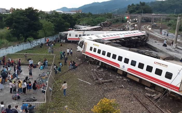 48 Dead As Taiwan Train Derails In Tunnel