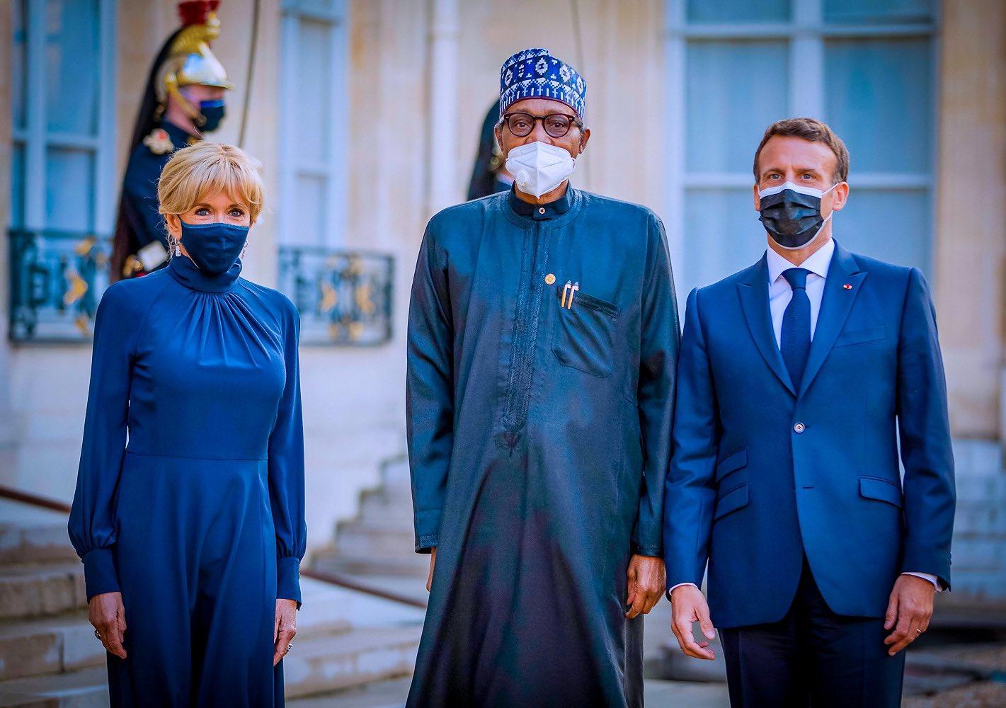 President Buhari Meets French President, Emmanuel Macron And Wife, Brigitte