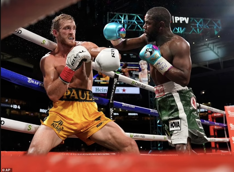 Youtuber, Logan Paul Survives Eight-Round Fight Against Floyd Mayweather With No Knockout