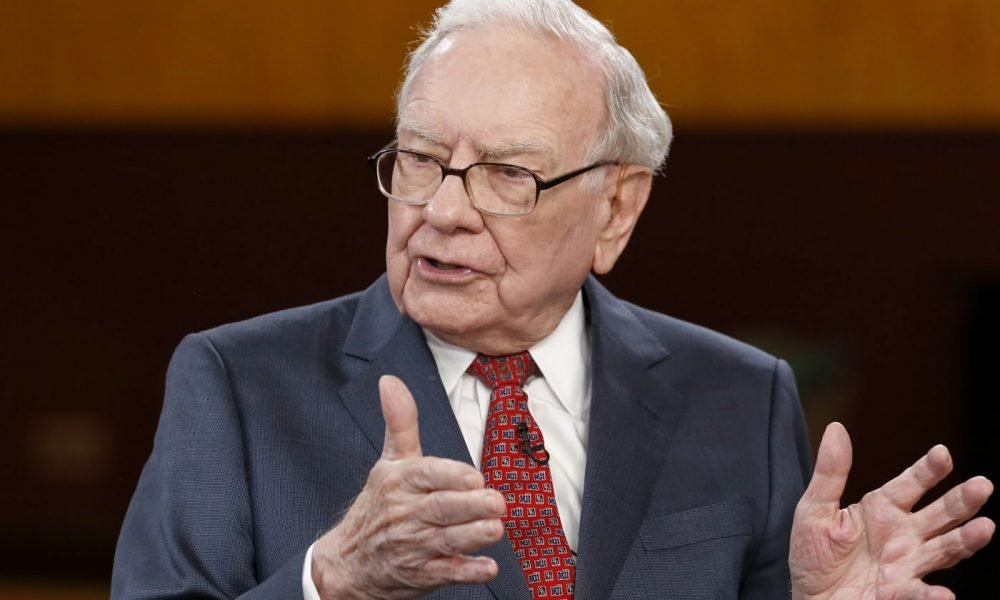 Warren Buffet Announces Resignation From Gates Foundation
