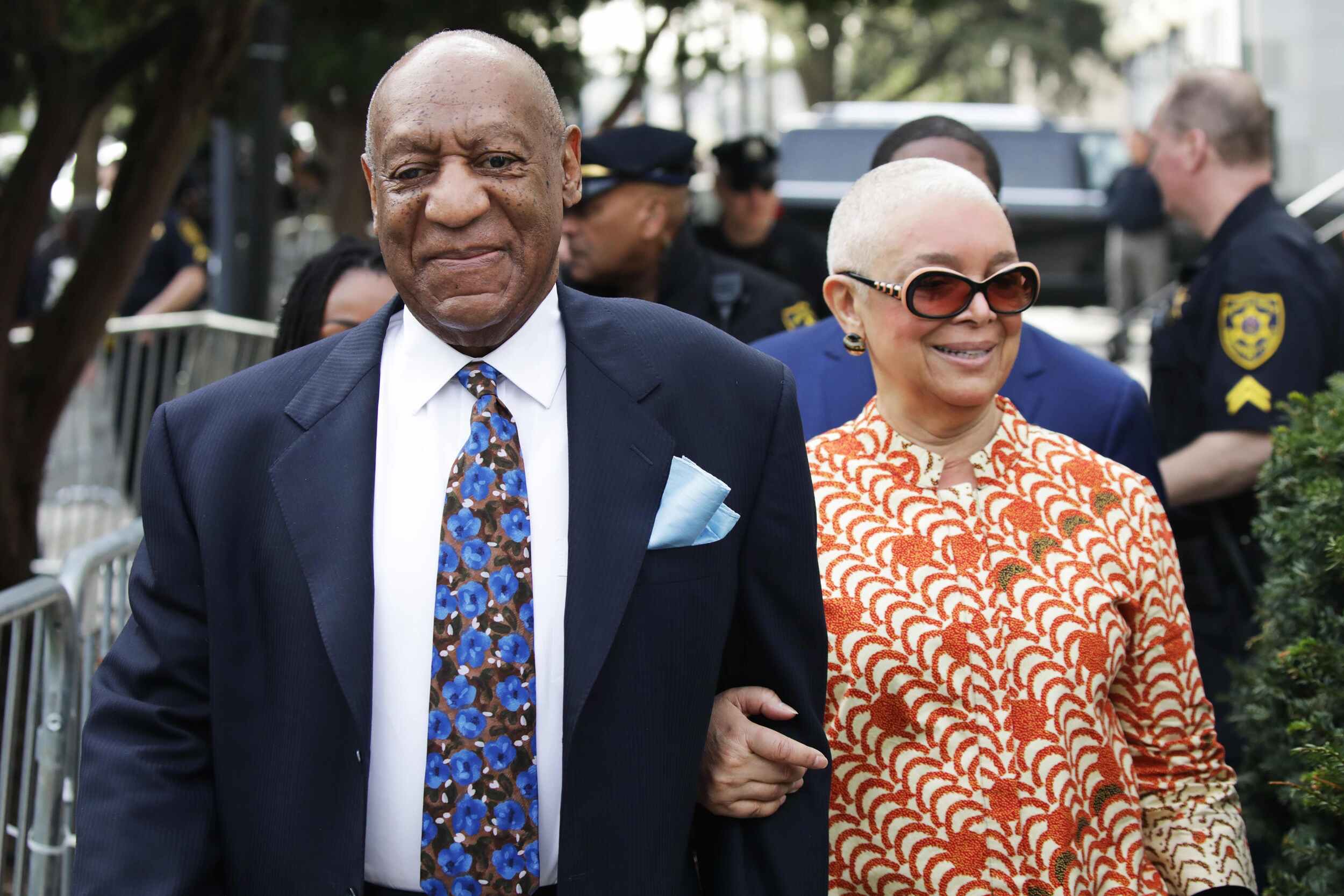 Bill Cosby’s Wife, Camille Cosby Debunks Divorce Rumours After Being Seen Without Wedding Ring