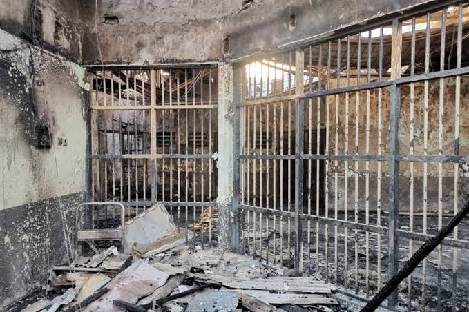 Fire At Overcrowded Indonesian Prison Leaves 41 Dead, Dozens Injured