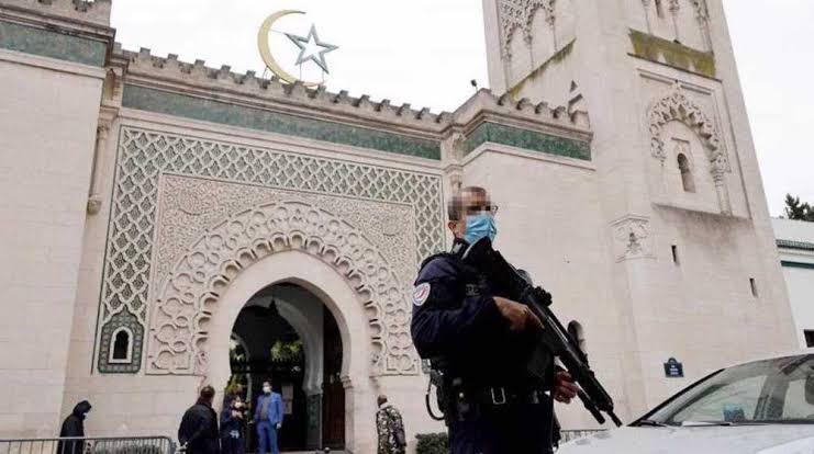France Shuts Mosque For Preaching Against Homosexuals, Jews, Others