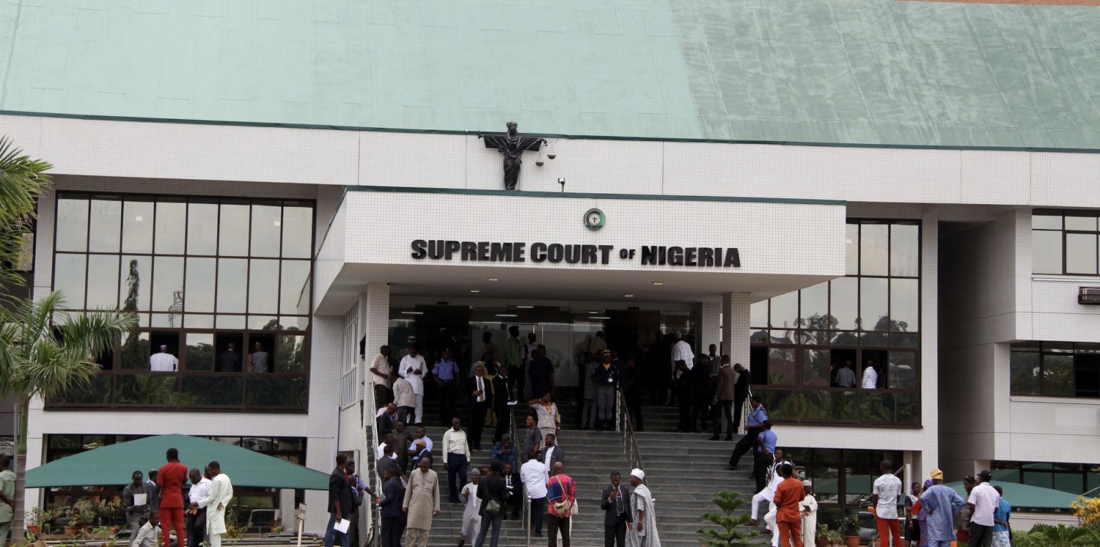Supreme Court Declares Buhari’s Executive Order 10 Unconstitutional, Dismisses Governors’ N66bn Suit