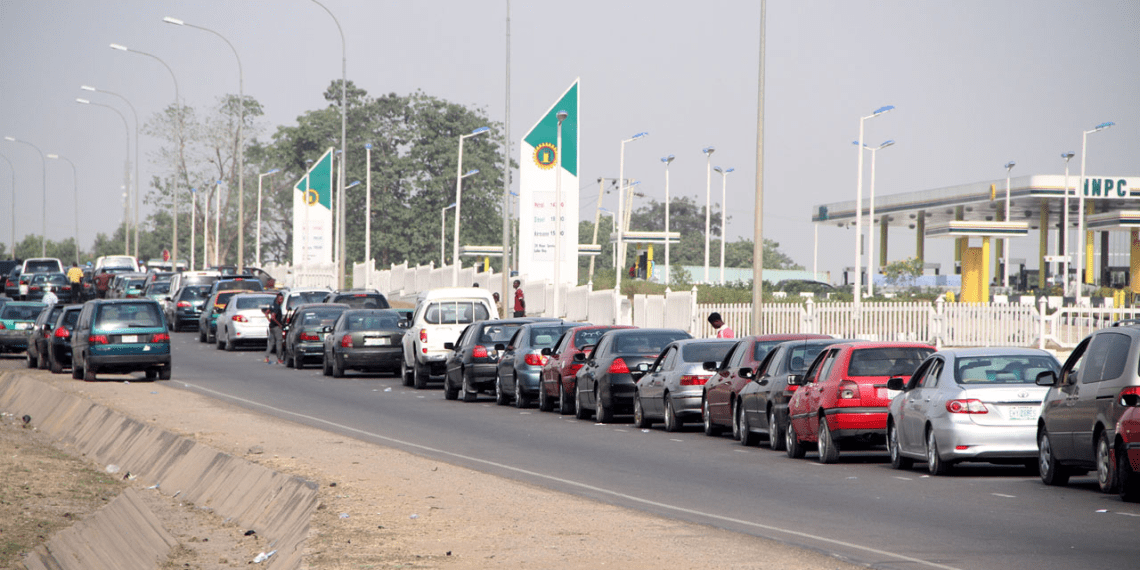 Abuja Queues Persist Despite NNPC Supply Of 1.523bn Litres In Three Weeks